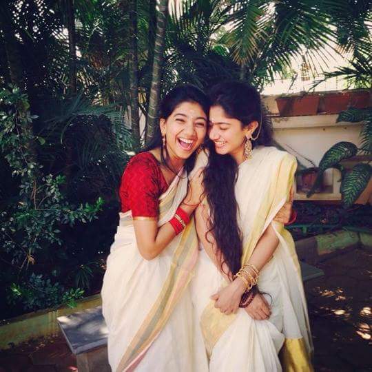 dmcdeva95's tweet image. #SAI_PALLAVI and her sister. ...