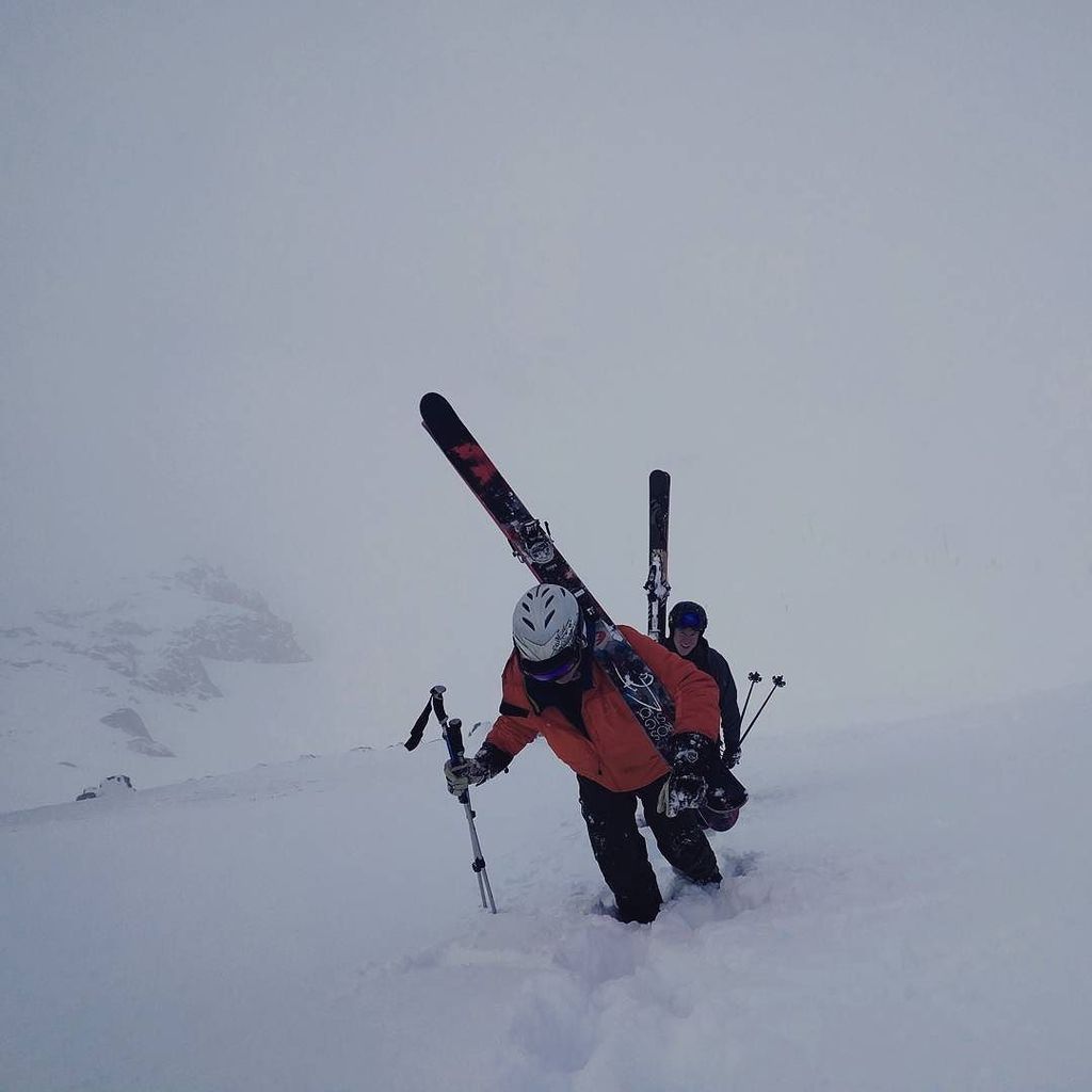 DEEP_N_STEEP's tweet image. by domwrapson, Throw back to #sweaty Sunday and laying in a #bootpack above the freezing l… ift.tt/1U6KzRg