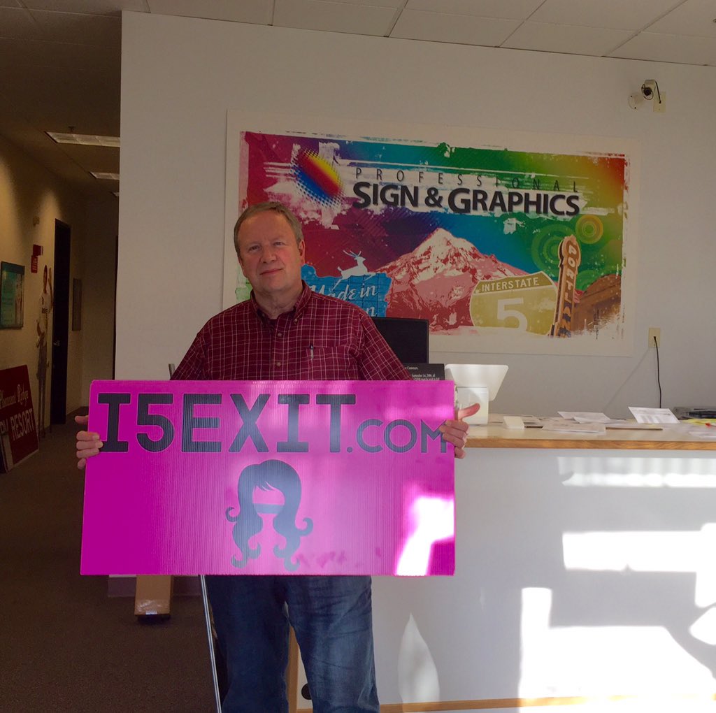 I5exit's tweet photo. Mark Pruitt is the man. #signguy for #i5exit ALL donated signs. 🤘🏼 #professionalsignandgraphics https://t.co/CCBRCNEVUT