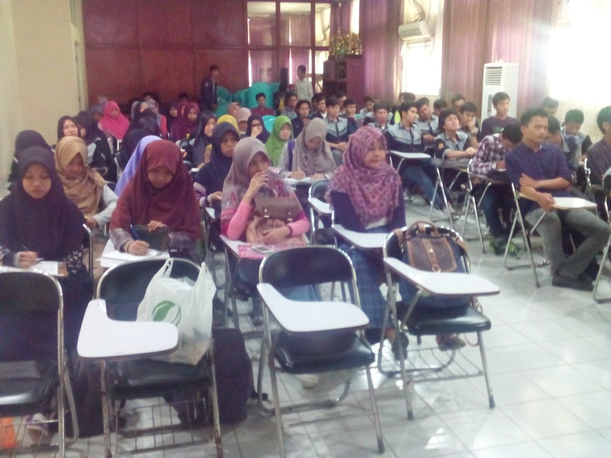 Suasana MES dr KALAM FT UNSRI, mari yg masih diluar, mari merapat ke Dekanat Lt 3 FT Unsri, materi sgra dimulai (y)