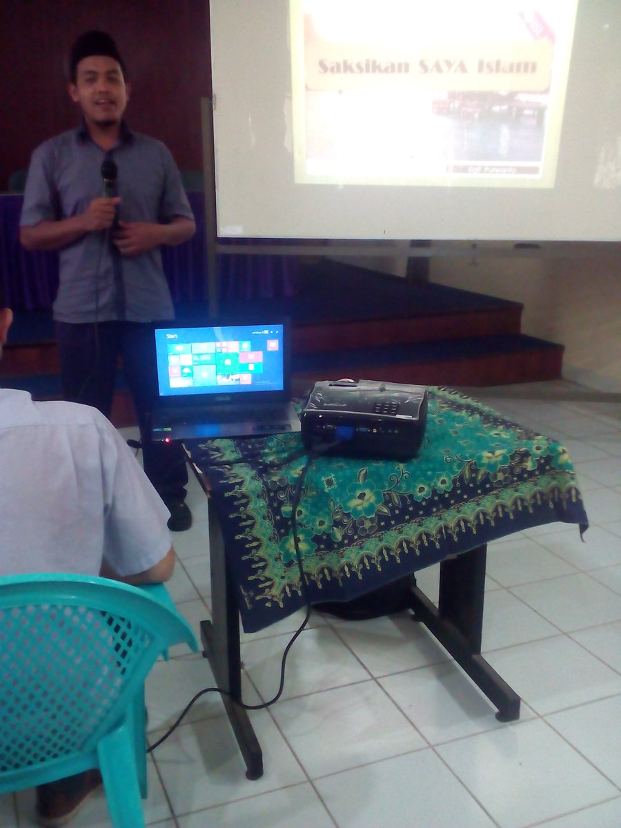 Saatnya materi dalam MES hari ini bersama Ust. Sigit from PSIK FK UNSRI 
"Saksikan Aku Seorang Muslim" 
Mari merapat