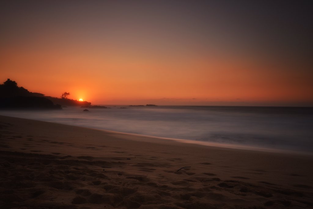 wallin_jan's tweet photo. North shore, Oahu, Hawaii. D750 Bigstopper GND @NikonEurope @NikonLifeEU @LEEFilters https://t.co/glg8bytUgv