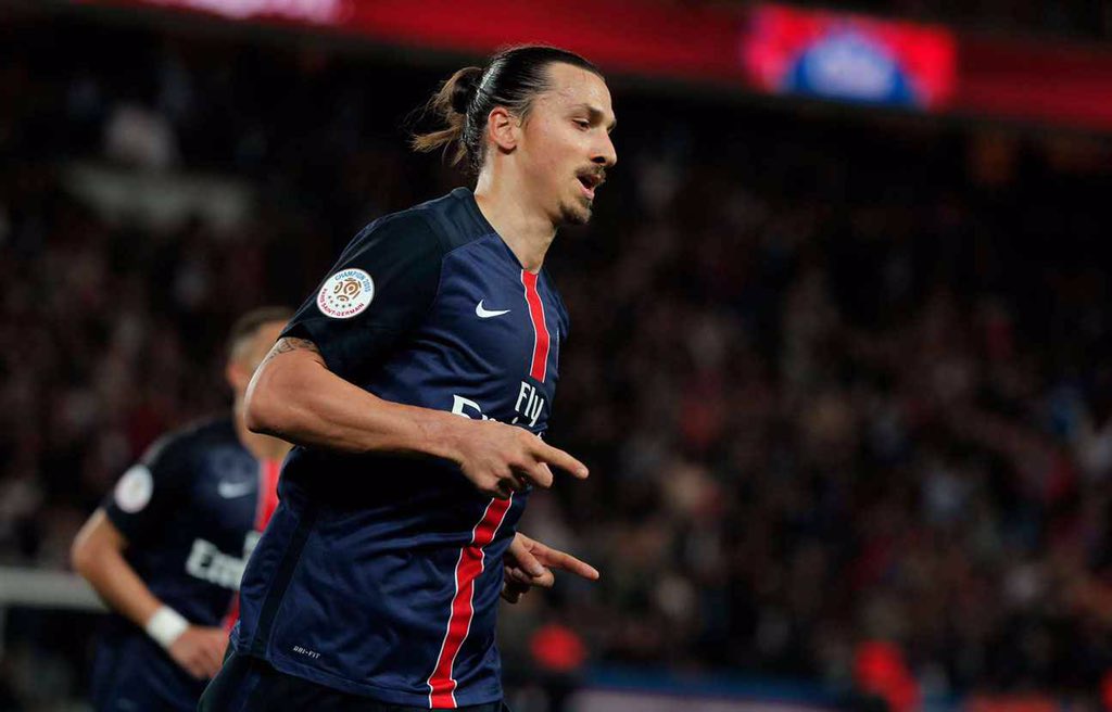 ActuFoot_'s tweet photo. Selon Le Parisien, Zlatan Ibrahimovic a été augmenté. Son salaire serait passé de 800.000 / mois à 1,5 M€ ! https://t.co/DkCYsD5CFj
