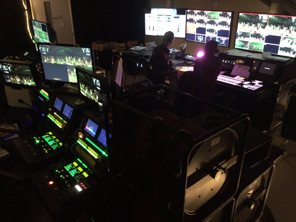 We beginnen vandaag met een show voor #heineken Daarna weer door met #VVAL