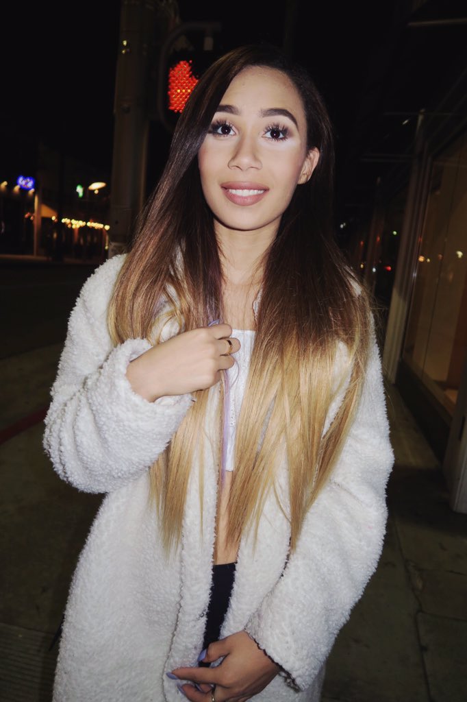 Eva Gutowski On Twitter Took My New Hair Out To Dinner With The