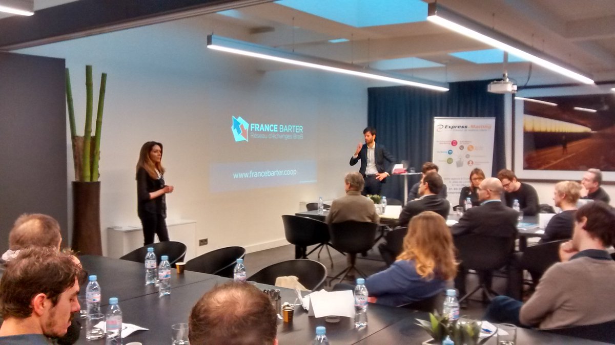 Korpnetwork's tweet photo. Membre de @FranceBarter Karine Cohen pitch @coursier_com lors de notre événement networking : efficacité et rapidité https://t.co/ns5vzV5Vtf