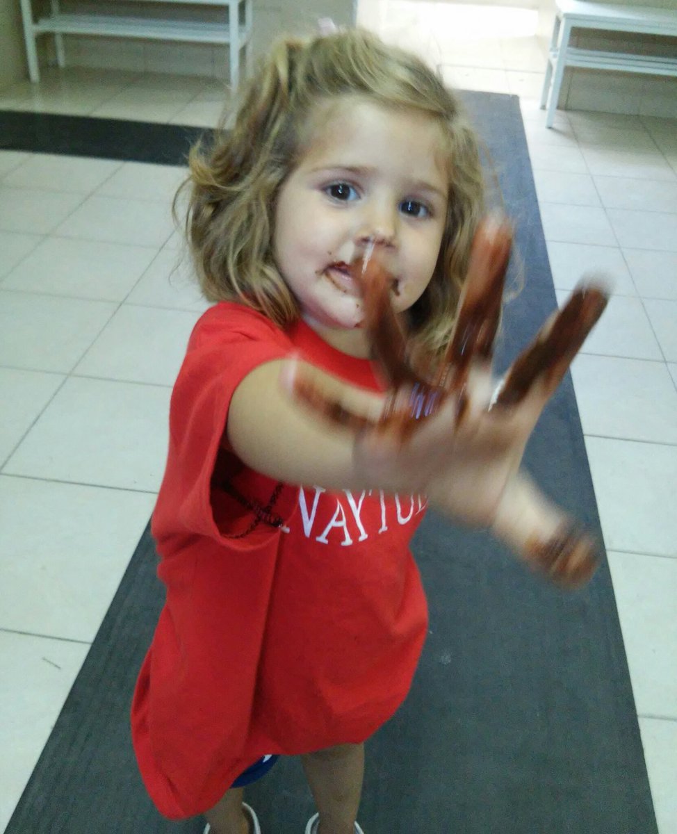Le mandamos un beso chocolatoso en nuestro recreo para la tía Marii 😗😍 <a href="/MarinaCapiel/">Marina Capiel</a>