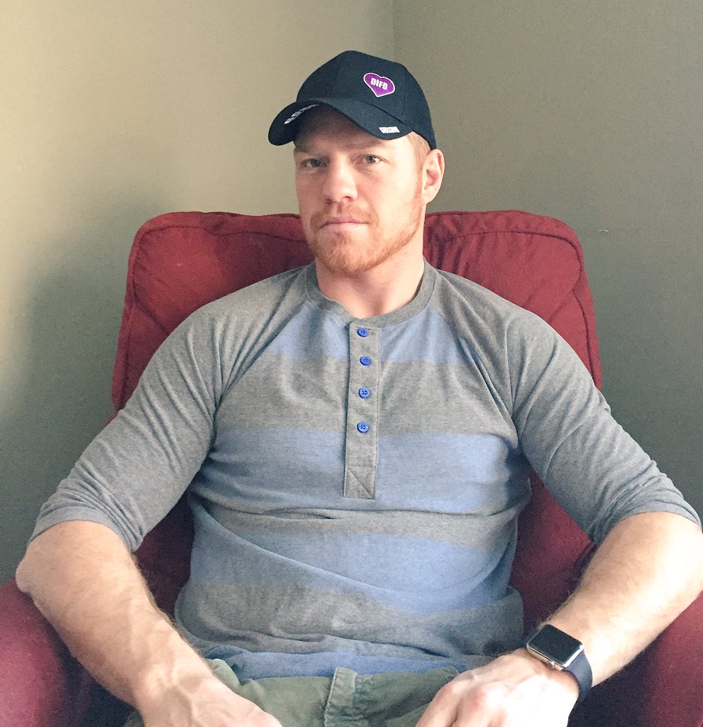 caitneil's tweet photo. #BellLetsTalk #DIFD @GongshowGear love the hat! https://t.co/ECSG6ke9Yx
