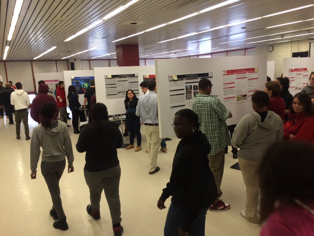 carinstimolo's tweet photo. Awesome hands-on learning at #madisonpark #sciencefair @EducateBOS https://t.co/qoLkGqz3ED
