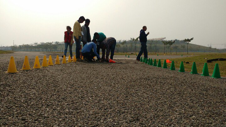 JKTyreRacing's tweet photo. Teams look all set for the challenge ahead! Race to commence soon. #JKFormulaStudent #FSI2016 https://t.co/tMGLBiT6g6