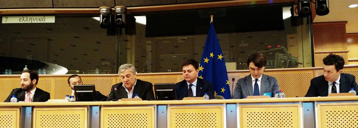 lucadon82's tweet photo. At @EUparliament, #ITA young #treps  President @marcogy "#Europeans rather than #Europeanists" https://t.co/DBotbVOIrr