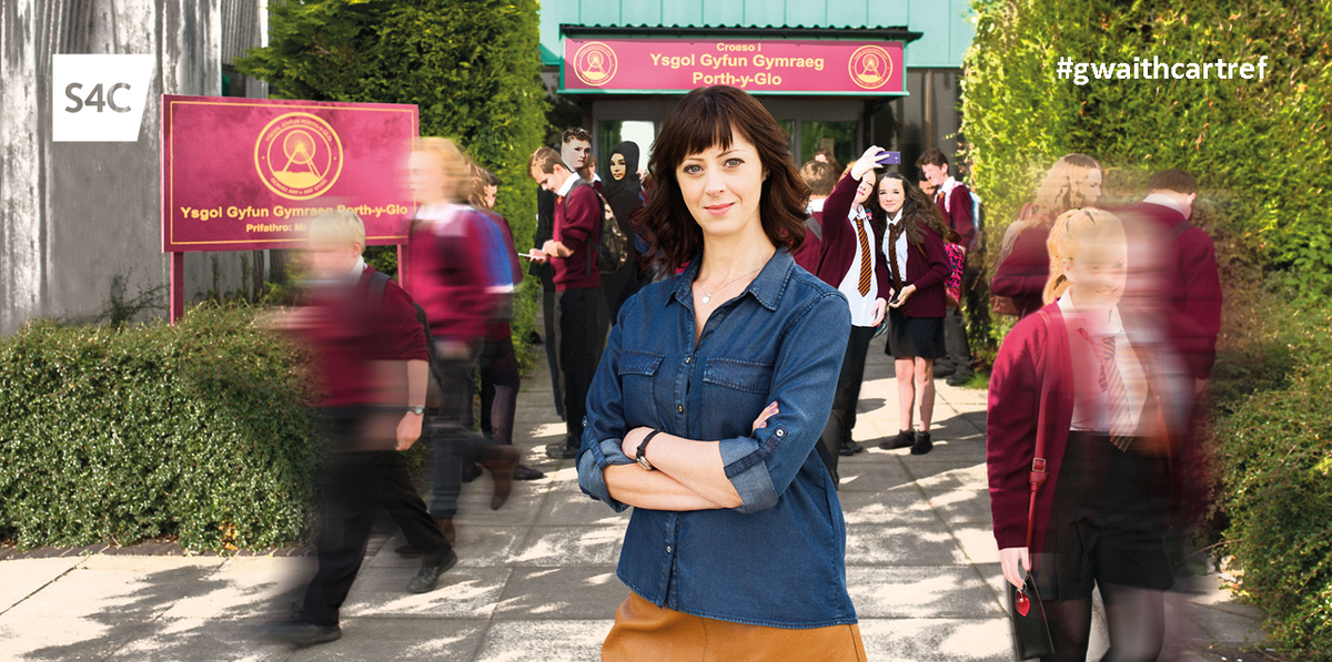 S4C Dysgu Cymraeg (@s4cdysgucymraeg) on Twitter photo Love drama? Don't forget to use the <a href="/dalati/">hiba Dalati</a> app while watching #gwaithcartref tonight 8.25 for a bit of extra help Love drama? Don't forget to use the <a href="/dalati/">hiba Dalati</a> app while watching #gwaithcartref tonight 8.25 for a bit of extra help