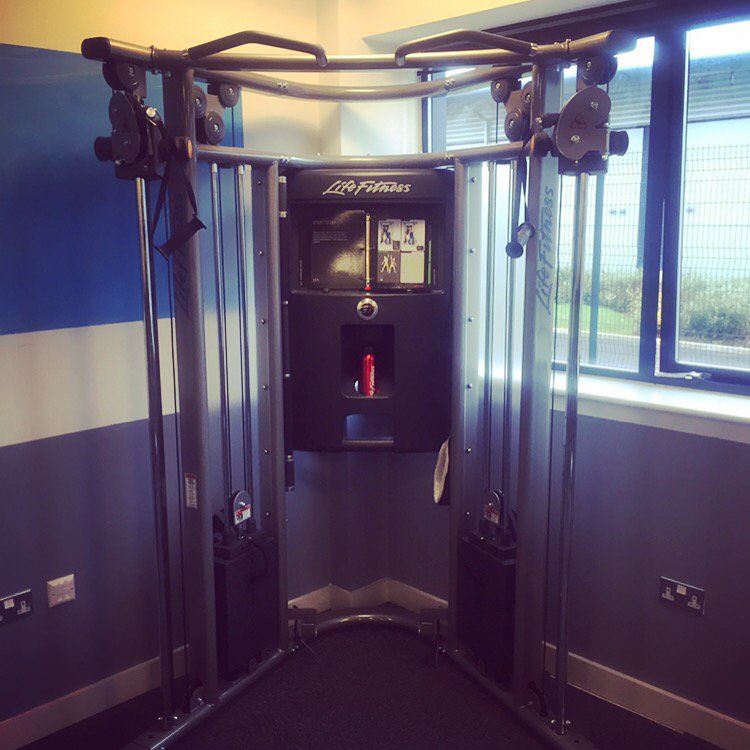 fuelptuk's tweet photo. The latest edition to my new toys 😬💪 #fuelyourambition #fitfam #january #eatcleantraindirty @lifefitness https://t.co/MOW1KemaZw
