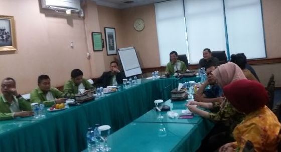 Dewan Minta BPJS Ketenagakerjaan genjot pekerja Informal pks.id/content/dewan-… <a href="/PKSKotaSerang/">PKS Kota Serang</a> <a href="/ppidkotaserang/">PPID Kota Serang</a>