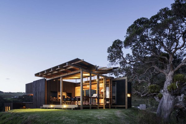 aleditr's tweet image. New Zealand’s incredible coastal homes: arc.ht/1OX5PoN