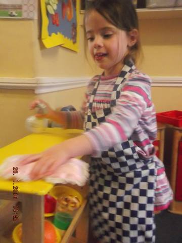 AlphabetHouseL's tweet photo. Our pre-school children have been busy in the role-play area, styling hair &amp; making appointments - blowdry anyone? https://t.co/8gT9WOQFxJ