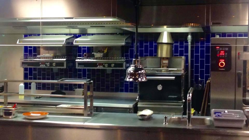 #HornoJosper y #RobataGrill instalados y en pleno rendimiento en <a href="/MankoParis/">MANKO PARIS</a> para <a href="/gaston_acurio/">Gaston Acurio</a>. #Jospering Paris!