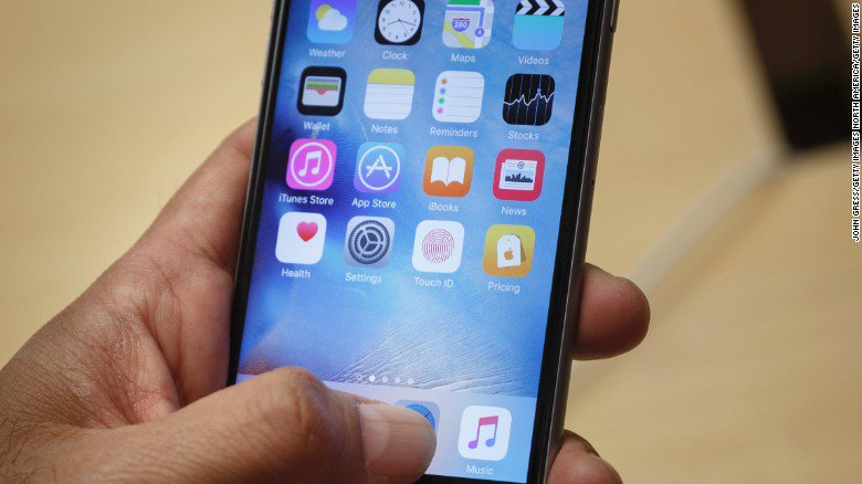 It's not just you: Apple's Safari browser is crashing worldwide cnnmon.ie/1lRGBA6