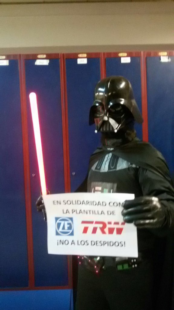 fermingamboa's tweet image. Hasta el mismísimo Darth Vader nos apoya. La Fuerza está con nosotros #TRWenHuelga #TRWfuturoparatodos