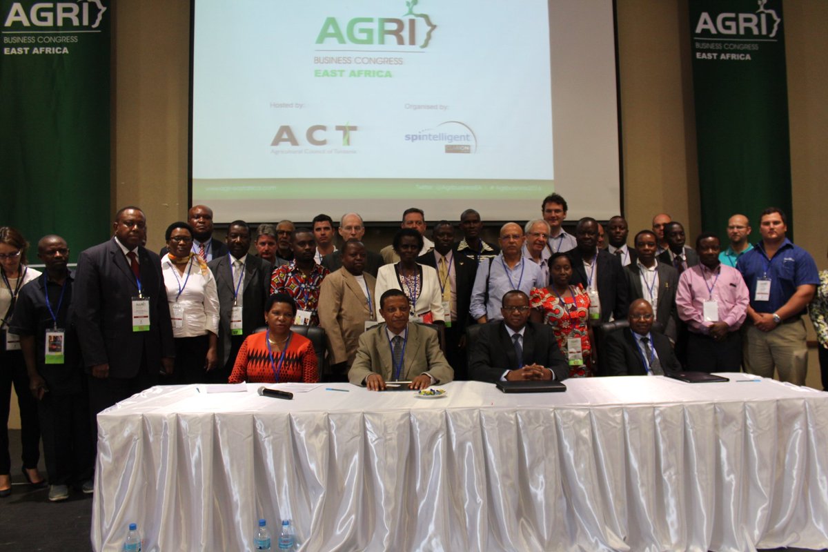 FarmTechExpo's tweet photo. VIP and Sponsor photo after the official opening session. Are you a part of the agri-evolution? #Agribusiness2016 https://t.co/yr79yOKRlQ