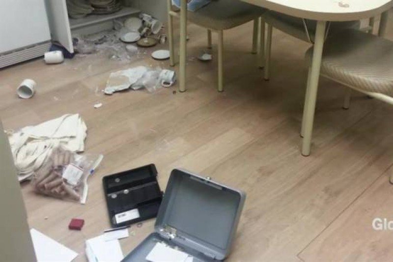 The_Currant's tweet image. Theft at Cancer Society thecurrant.com/index.php/2016…