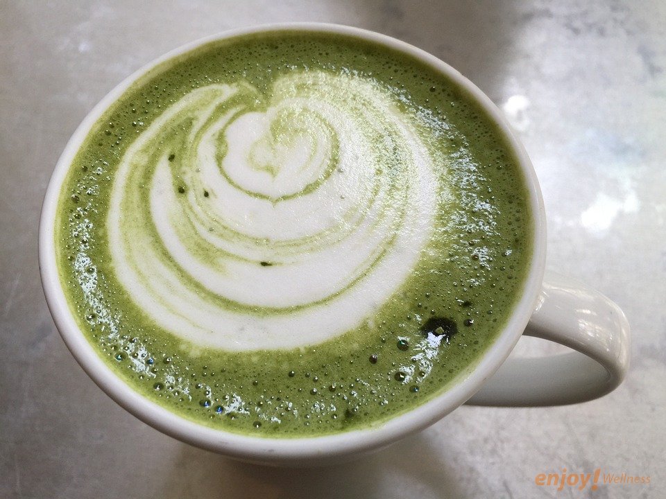 El Té Matcha es un un quemador de grasa, reduce colesterol, azúcar en sangre y presión arterial entre otras cosas