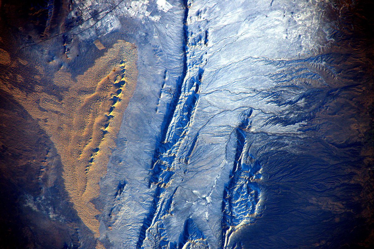 StationCDRKelly's tweet image. Lost and found #EarthArt. Here's another photo find I took months ago. Like finding money in my pocket! #YearInSpace