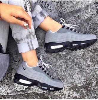 Friingues's tweet photo. Nike https://t.co/ZSHKJosZX9