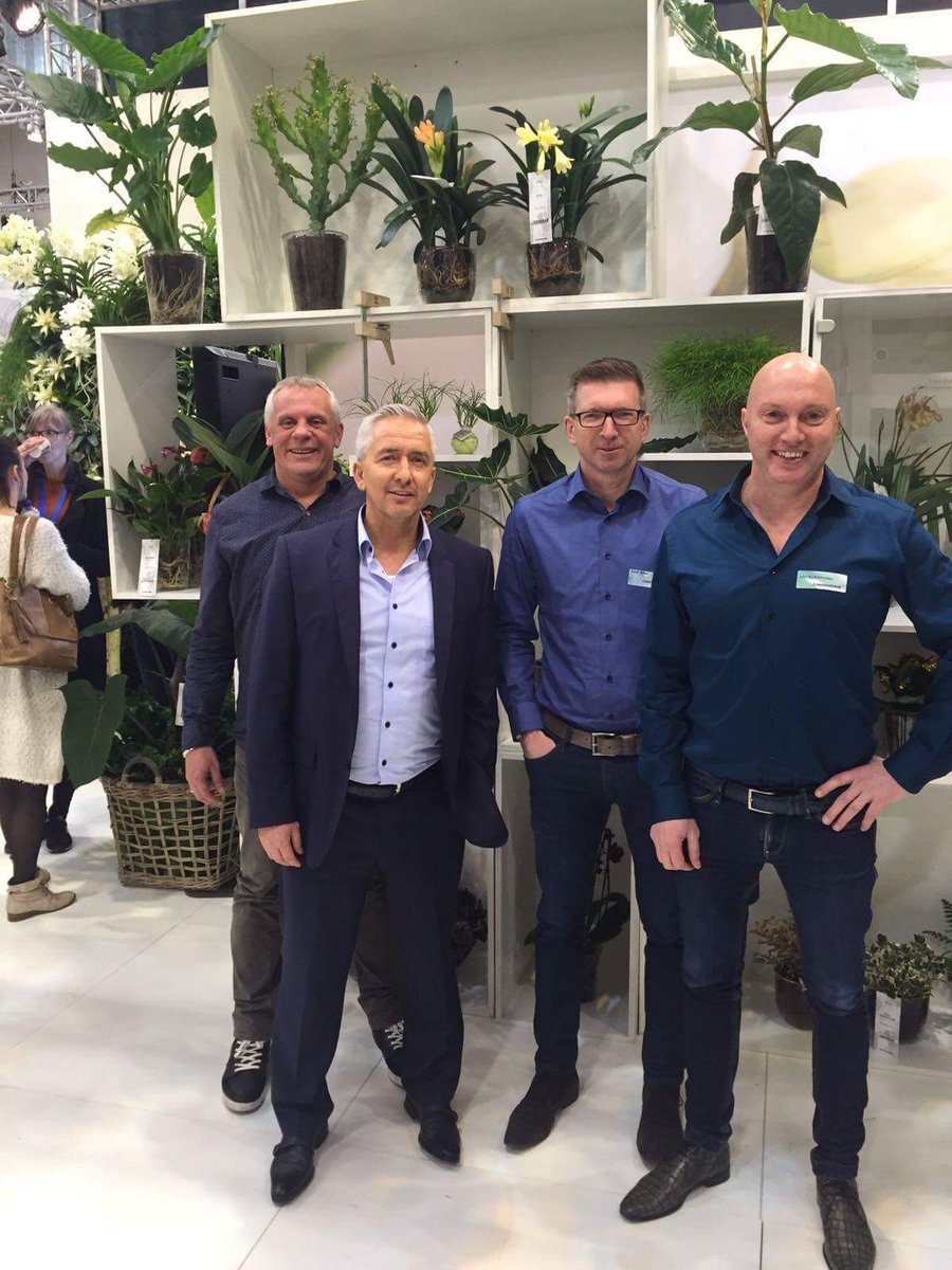 Robbert van Willegen (@robbertvanw) on Twitter photo 