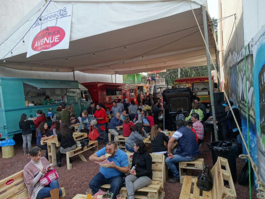 Muchas gracias a todos nuestros clientes facebook.com/FoodTruckAvenu…