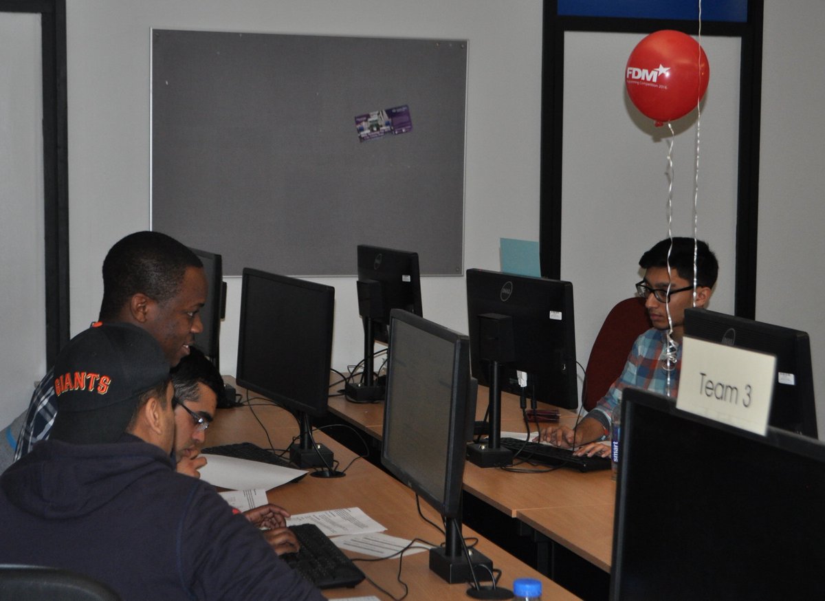 QMEECS's tweet image. Team 14 leading with three problems #EECS #ProgrammingCompetition
