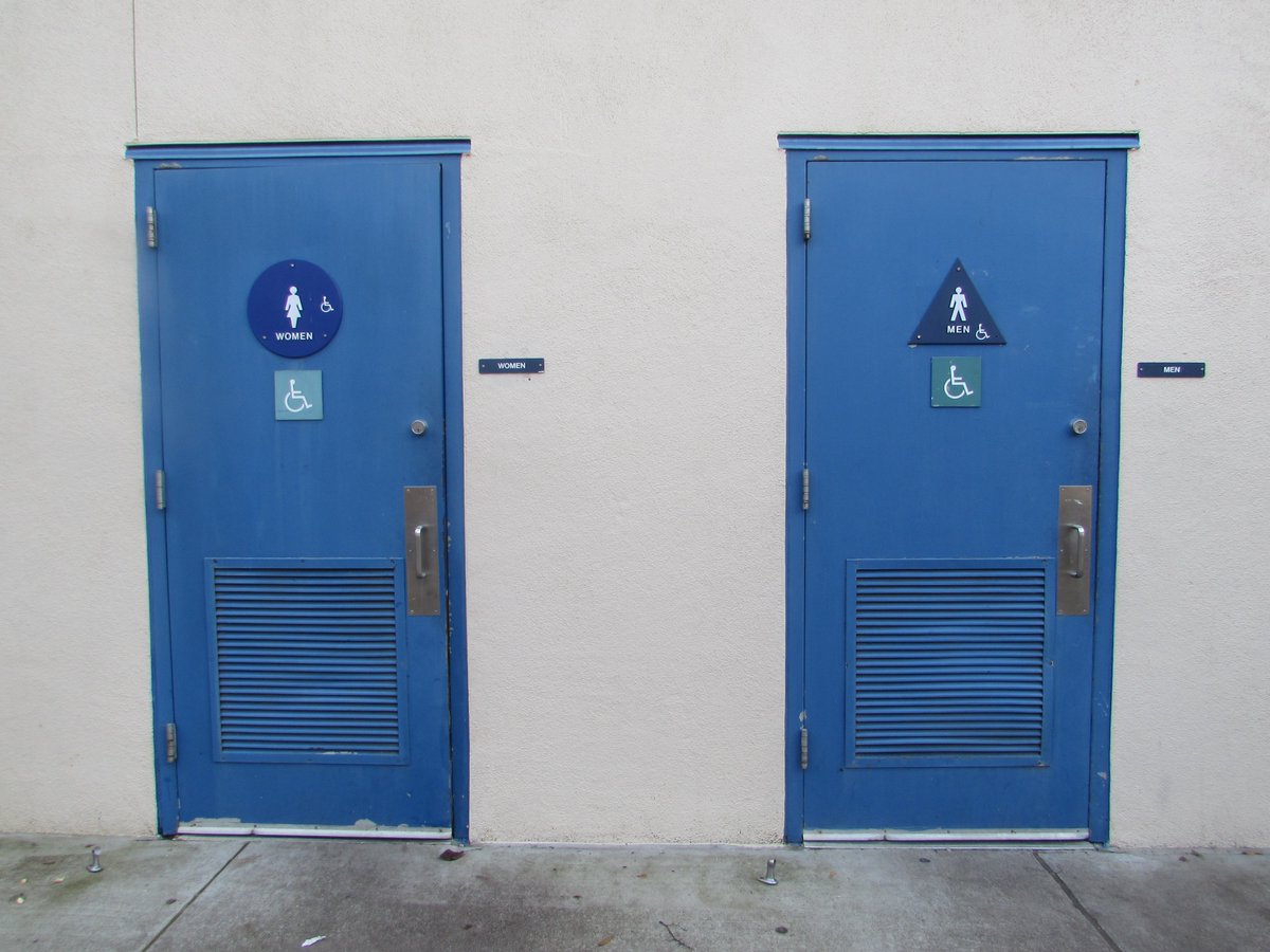 splcenter's tweet photo. Federal Court to Hear Arguments in Transgender Restroom Case https://t.co/MXZXdKcxfD #LGBT https://t.co/gInAsaUMEe