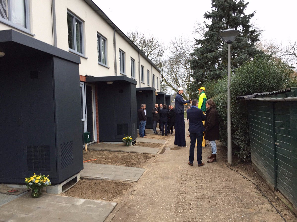 Eerste 8 woningen in Presikhaaf hebben warme jas en nul op de meter. Op naar de volgende 88! #stroomversnelling