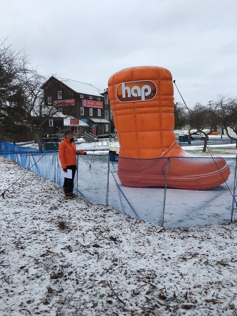 valwelch's tweet photo. #teamHAP #zsnowfest # https://t.co/Odo0Q5uENT