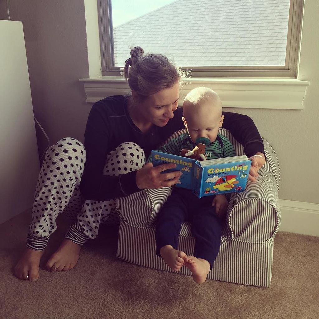 Tyler_Deveraux's tweet photo. Watching her be a mom is my favorite! Pax and I hit the damn lotto!! #ClubDrox https://t.co/4Z7PuAVXBZ https://t.co/zvdMMsGefU