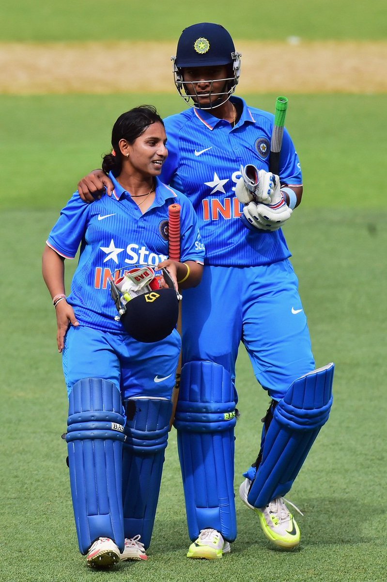 osa10001's tweet photo. 1st T20I
#AUSWN 140/5 (20ov)
Healy 41*(15)
#INDWN 141/5 (18.4ov)
Kaur 46(31)
#INDWN won by 5 wickets
(26/01/16) https://t.co/rjaXFo9AAa