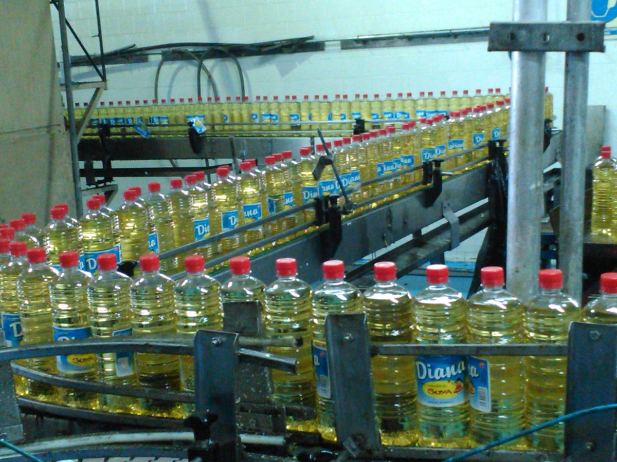 DianaIndustrias's tweet photo. El aceite Diana es tradición en la mesa de los venezolanos, ubicalo en nuestra red pública a Precio Justo https://t.co/ZeSb5GE59v