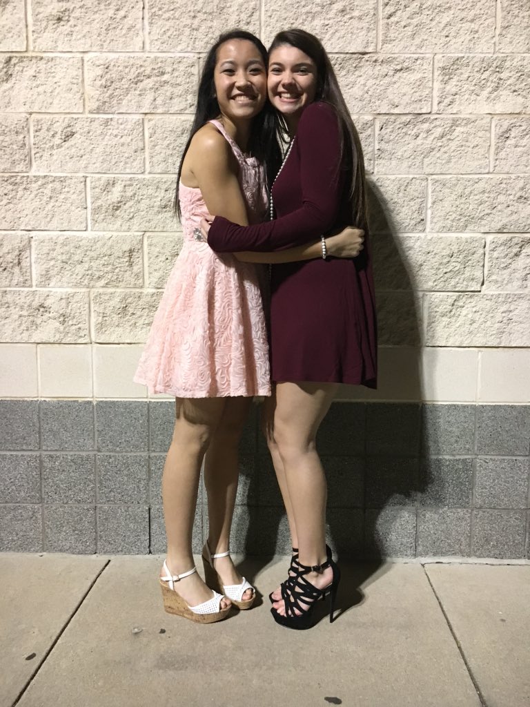miashay24's tweet photo. happy birthday Rachel!!!! have a grat day! https://t.co/iR7884q4lr