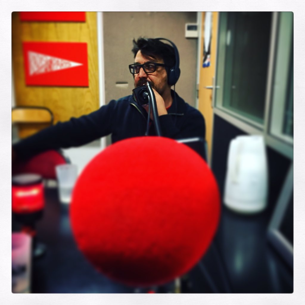 Orianehurard's tweet photo. Ho ho @davduf est de passage à Paris et plus particulièrement  @DeclicLeMag pour parler Dada @alX_PieRrIn #dadadata https://t.co/sPsZPkbGbW