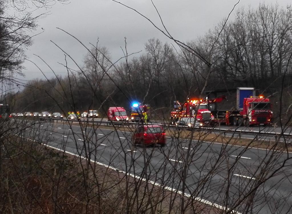 iainthorley's tweet photo. When the news comes to you #m6fire https://t.co/ZpHigaWwS7
