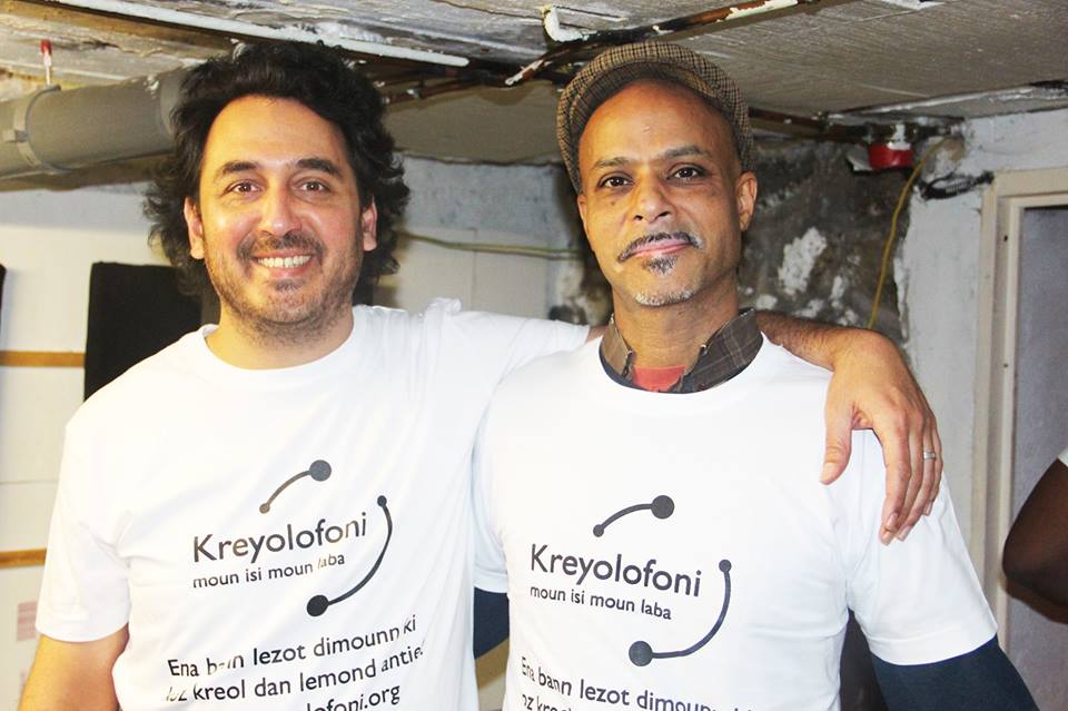 segaravanne's tweet photo. Lanrezistreman Jingle Kreyolofoni @segaravanne, @kreyolofoni - 01/2016 https://t.co/9QtOXiomU0