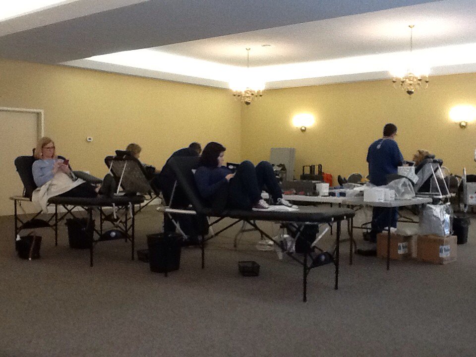 AppliedCC's tweet image. Come give blood, save a life and get a free shirt! We are here in Humphries until 3pm #CCofSC @ColumbiaKoala