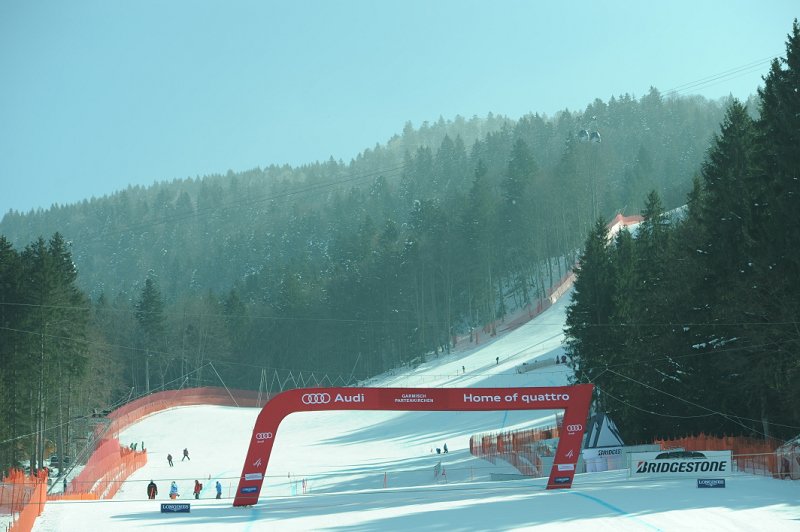 skiweltcup_tv's tweet photo. LIVE: 1. Abfahrtstraining der Herren in Garmisch – Vorbericht, Startliste und Liveticker  https://t.co/0Tmrv5bIoe https://t.co/xgIr33F2dp