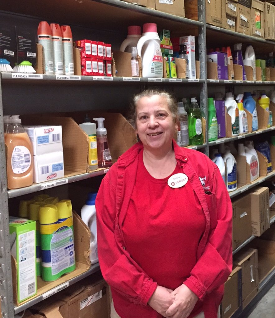 AEScrivano's tweet photo. Target Menlo, Loc.audits + training + follow up = Green BRLA &amp; Sales. @yourhero2287 @NikoGonzo122 @neilstrongTGT https://t.co/6kOEQSJkTt