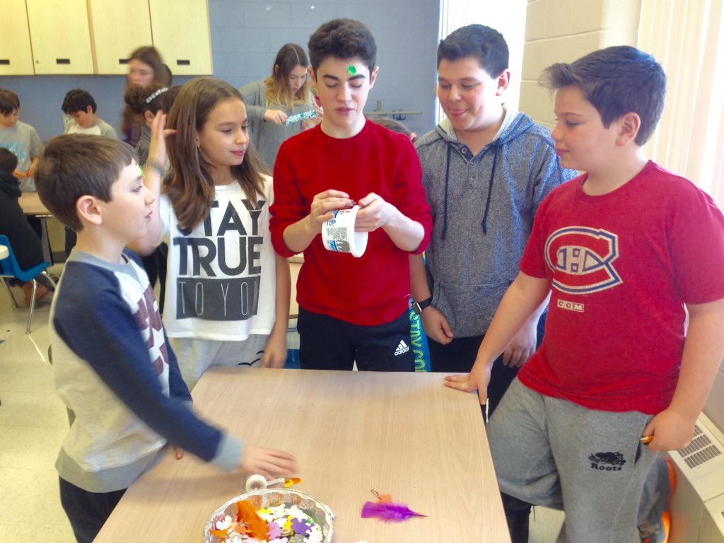 dhartman231's tweet photo. Buddies at LBNORTH create planters using recycled materials and then plant seeds for TuB'Shevat. @LeoBaeckDS https://t.co/QIx7GXrjNz