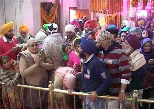 JagbaniOnline's tweet image. ਸ਼ਰਧਾ ਤੇ ਉਤਸ਼ਾਹ ਨਾਲ ਮਨਾਇਆ ਗਿਆ ਬਾਬਾ ਦੀਪ ਸਿੰਘ ਜੀ ਦਾ ਪ੍ਰਕਾਸ਼ ਦਿਹਾੜਾ
jagbani.punjabkesari.in/punjab/news/ba…
#Amritsar #BabaDeepSingh