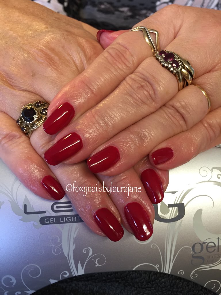 LauraJaneMitch's tweet photo. @Gelish @NailHarmonyUk #gelish #gelpolish #manofthemoment #redmatters #rednails #nails #foxynailsbylaurajane ❤️❤️❤️ https://t.co/Tpp7oEeEbo