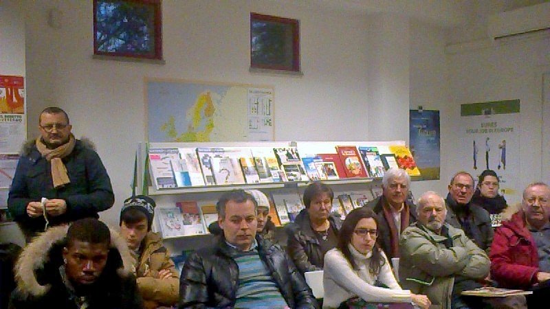 Sala strapiena per la tappa di #Capranica del #MemoryTour2016 in corso adesso all'Oak Point #giovani #memoria