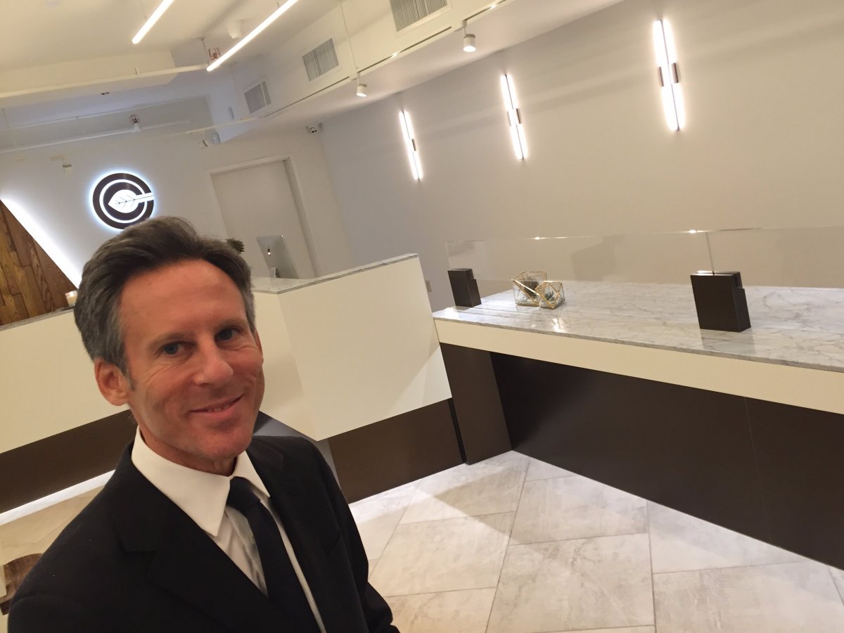 RPGRetailDesign's tweet image. Via @techinsider @RPGRetailDesign NEWS: We visited one of NYC&apos;s 1st marijuana dispensaries: goo.gl/S6hZgG