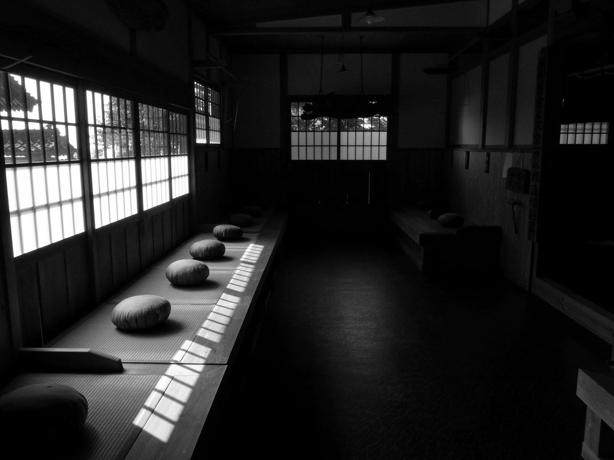 Life is stressful. Take a break, immerse in serenity, stay in a real Zazen Temple in Kanazawa. Mindful, true luxury